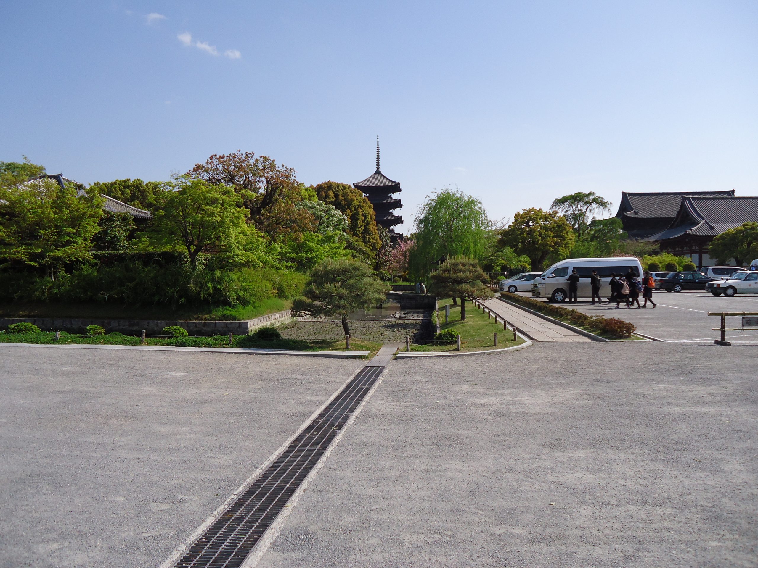 東寺の五重塔を遠くからの画像です